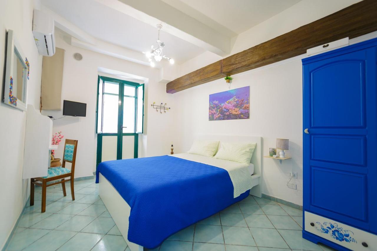 Ti Porto Al Centro Unforgettable Moments Apartment Salerno Exterior photo